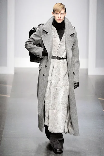 Look 14